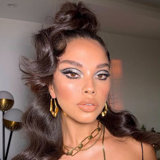 Floating Eyeliner Makeup